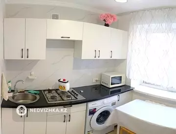 2-комнатная квартира, этаж 2 из 4, 43 м², Посуточно