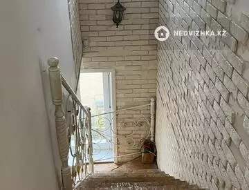 4-комнатная квартира, этаж 5 из 5, 118 м²