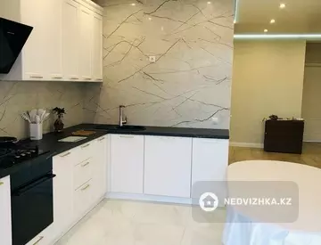 3-комнатная квартира, этаж 4 из 5, 105 м²