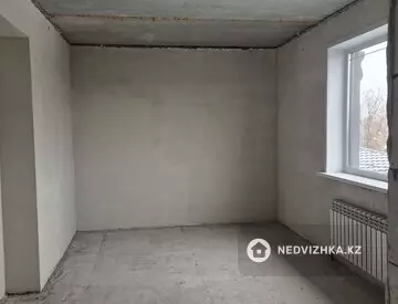 4-комнатный таунхаус, 0.2 соток, 137 м²