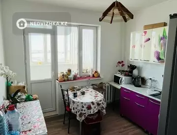 3-комнатная квартира, этаж 13 из 13, 84 м²