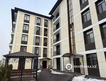 3-комнатная квартира, этаж 1 из 5, 104 м²