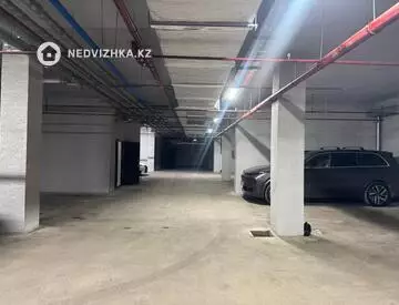 3-комнатная квартира, этаж 1 из 5, 104 м²