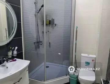 2-комнатная квартира, этаж 12 из 15, 80 м²