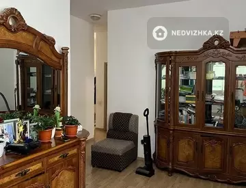 2-комнатная квартира, этаж 1 из 7, 76 м²