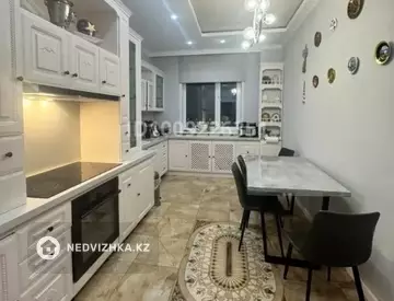 3-комнатная квартира, этаж 5 из 22, 137 м²