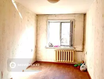 3-комнатная квартира, этаж 1 из 4, 60 м²