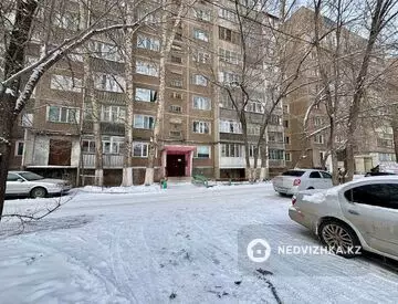 1-комнатная квартира, этаж 1 из 9, 38 м²