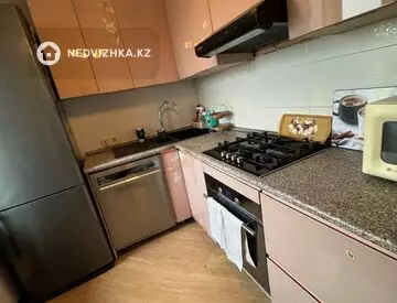 3-комнатная квартира, этаж 5 из 5, 67 м², на длительный срок