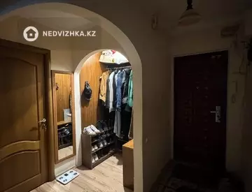 3-комнатная квартира, этаж 4 из 4, 65 м²