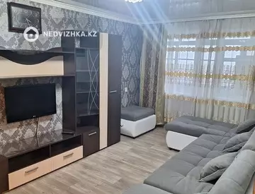 2-комнатная квартира, этаж 4 из 9, 53 м², На длительный срок