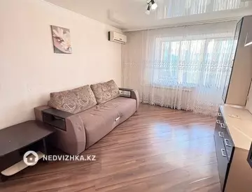 2-комнатная квартира, этаж 4 из 9, 50 м²