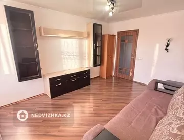 2-комнатная квартира, этаж 4 из 9, 50 м²