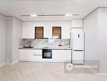 2-комнатная квартира, этаж 9 из 16, 80 м²