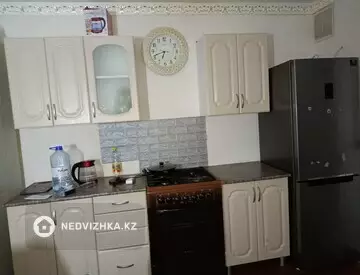 1-комнатная квартира, этаж 4 из 5, 18 м²