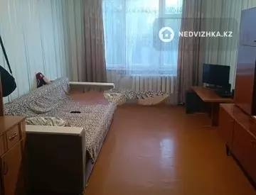 3-комнатная квартира, этаж 3 из 5, 60 м²