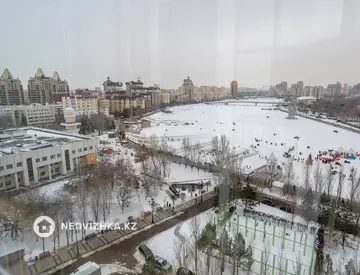 3-комнатная квартира, этаж 9 из 28, 145 м²