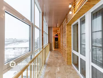 3-комнатная квартира, этаж 9 из 28, 145 м²