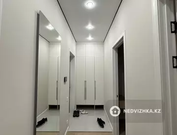 2-комнатная квартира, этаж 8 из 12, 42 м²