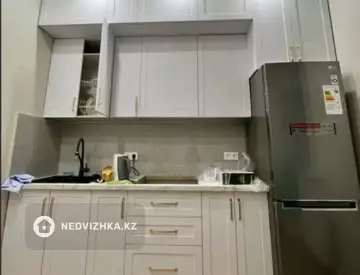 1-комнатная квартира, этаж 6 из 9, 38 м²