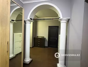 3-комнатная квартира, этаж 5 из 18, 104 м²