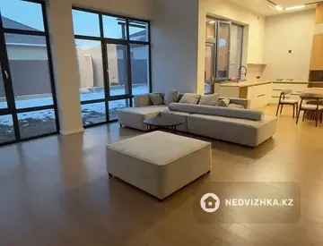 4-комнатная квартира, этаж 3 из 3, 160 м²