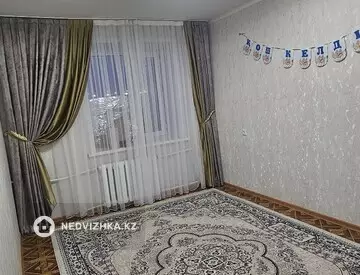 2-комнатная квартира, этаж 4 из 5, 40 м²