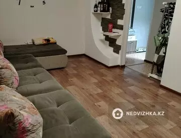 2-комнатная квартира, этаж 3 из 5, 44 м²