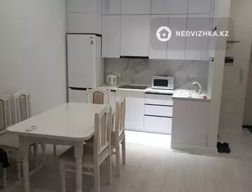 2-комнатная квартира, этаж 10 из 12, 40 м²