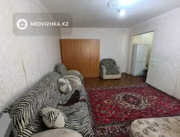 1-комнатная квартира, этаж 6 из 9, 35 м², на длительный срок