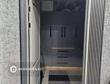 2-комнатная квартира, этаж 4 из 4, 48 м²