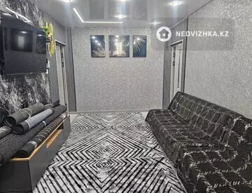 2-комнатная квартира, этаж 4 из 4, 48 м²