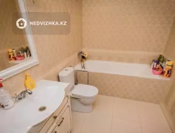 3-комнатная квартира, этаж 4 из 6, 141 м²