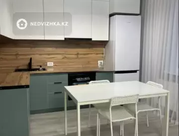 3-комнатная квартира, этаж 3 из 17, 85 м²