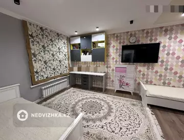 3-комнатная квартира, этаж 3 из 8, 90 м²