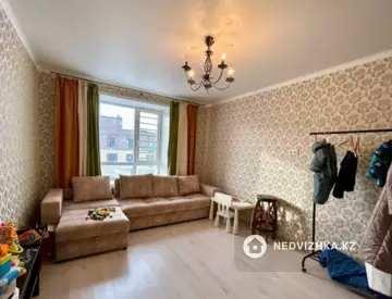 1-комнатная квартира, этаж 9 из 9, 42 м²