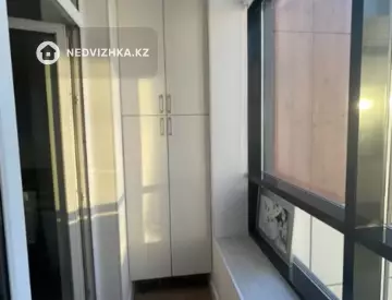 2-комнатная квартира, этаж 12 из 12, 63 м²