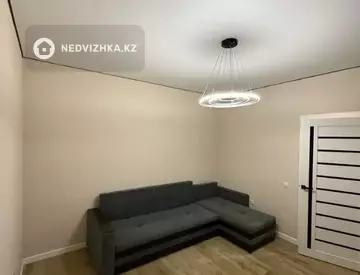 1-комнатная квартира, этаж 4 из 10, 39 м²