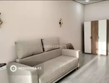 1-комнатная квартира, этаж 9 из 12, 43 м²
