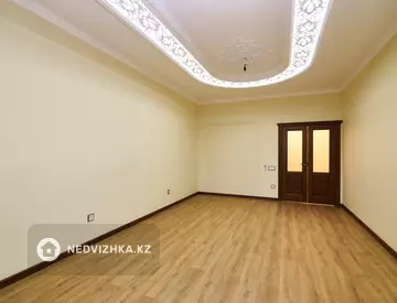3-комнатная квартира, этаж 9 из 10, 132 м²