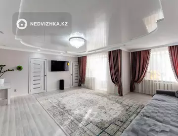 3-комнатная квартира, этаж 3 из 6, 90 м²
