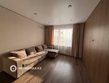 2-комнатная квартира, этаж 12 из 17, 53 м²