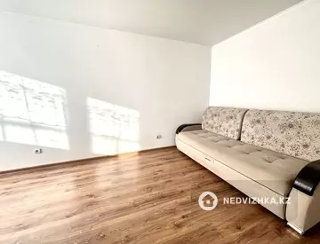 1-комнатная квартира, этаж 2 из 9, 34 м²