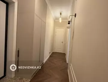 2-комнатная квартира, этаж 8 из 9, 65 м²