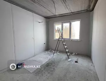 Здание, 3 этажа, 210 м²