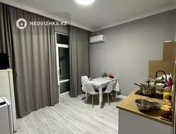 5-комнатная квартира, этаж 2 из 9, 140 м²