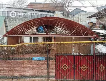 13-комнатный дом, 66 м²