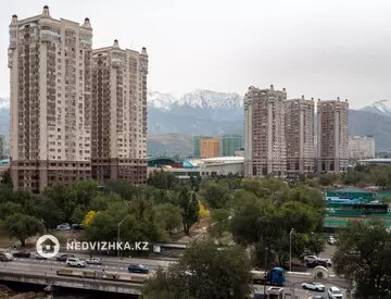 2-комнатная квартира, этаж 9 из 17, 53 м², посуточно