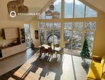 4-комнатный дом, 230 м²