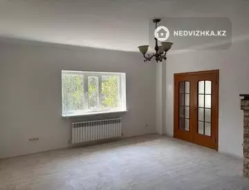 5-комнатный дом, 280 м²